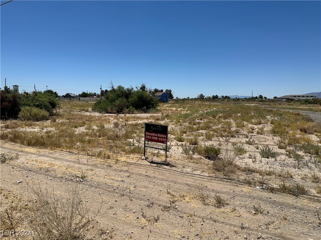Photo 2 of 281 W Mesquite Avenue