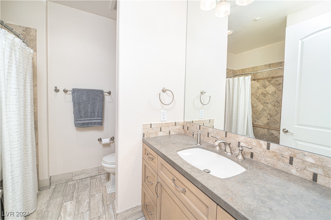 Photo 43 of 86, 9219 Tesoras Drive #402
