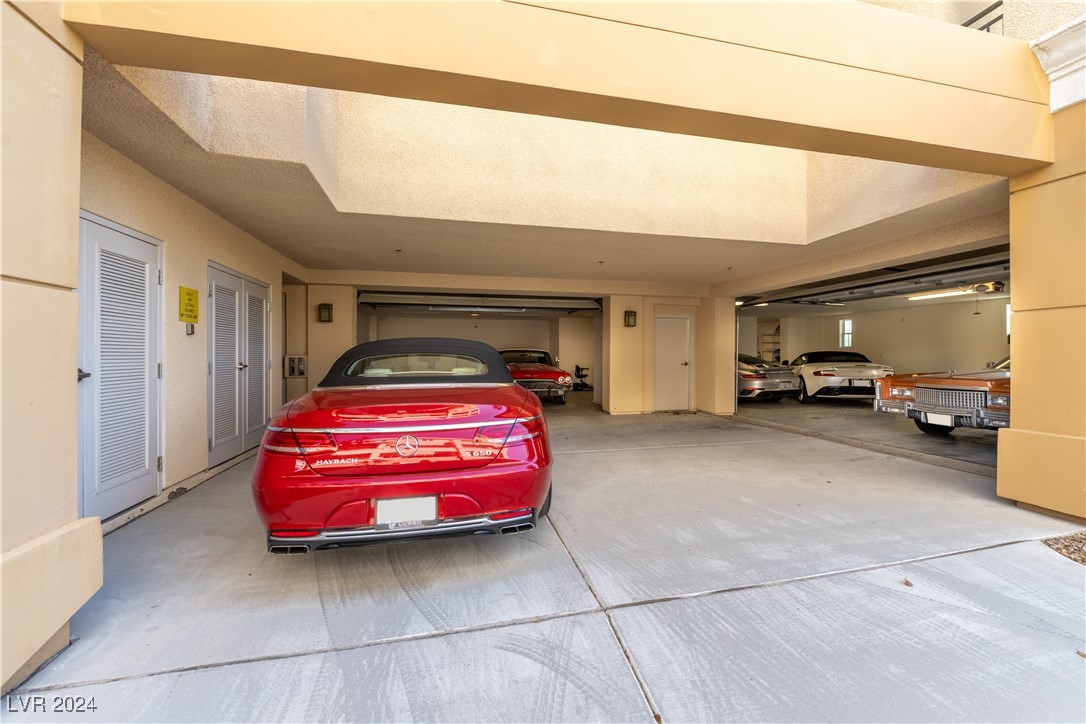 Photo 61 of 86, 9219 Tesoras Drive #402