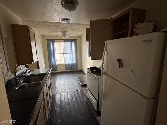 Photo 3 of 2761 Mountain Vista Street
