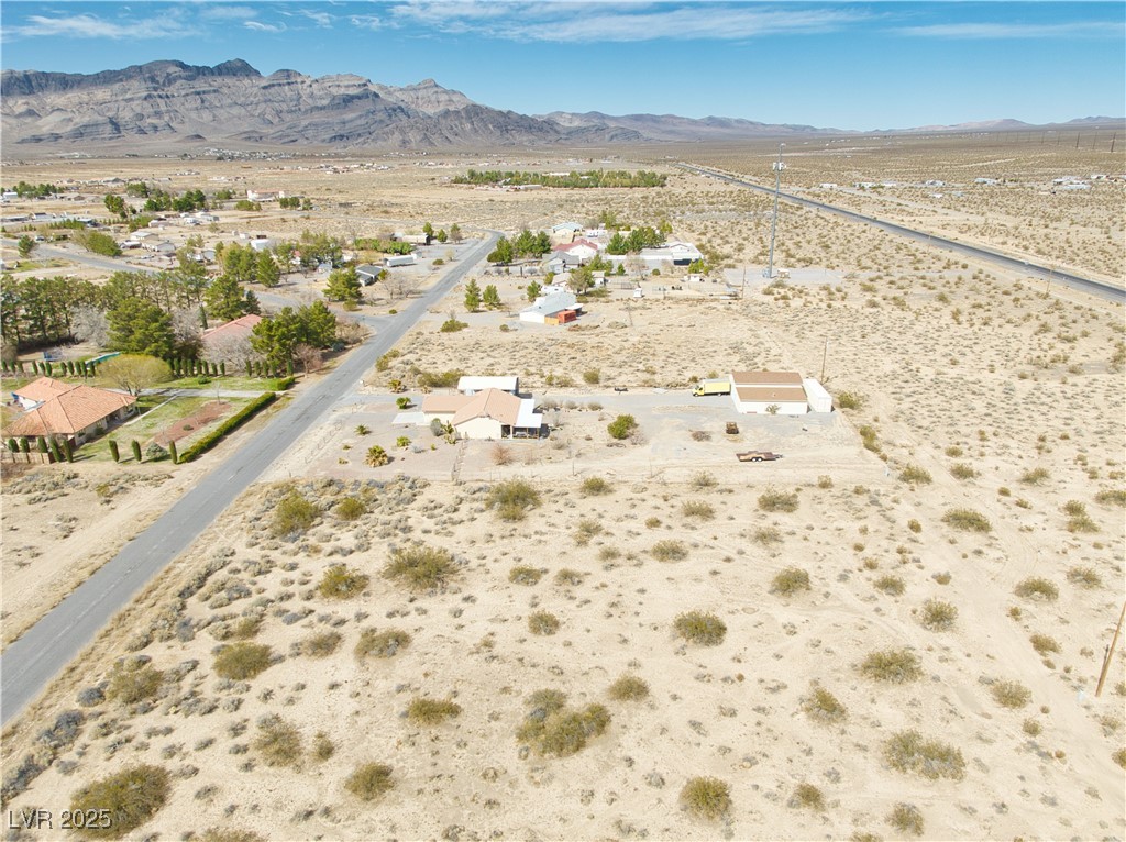 Photo 23 of 25, 5711 N Nopah Vista Avenue