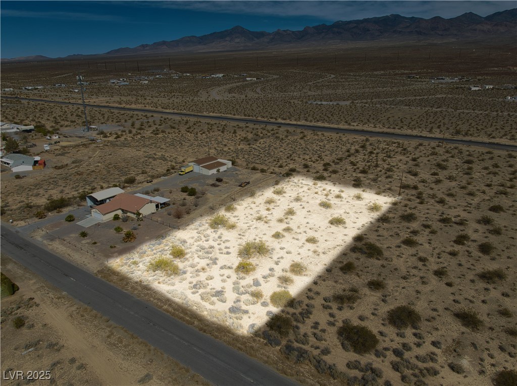 Photo 4 of 5711 N Nopah Vista Avenue