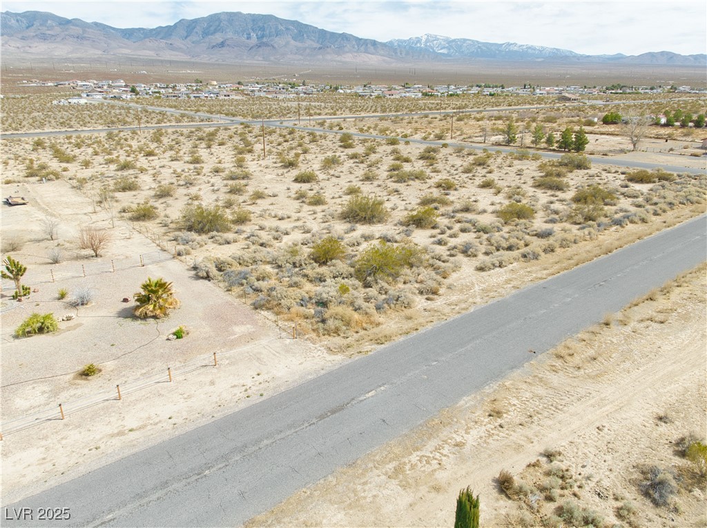Photo 5 of 5711 N Nopah Vista Avenue