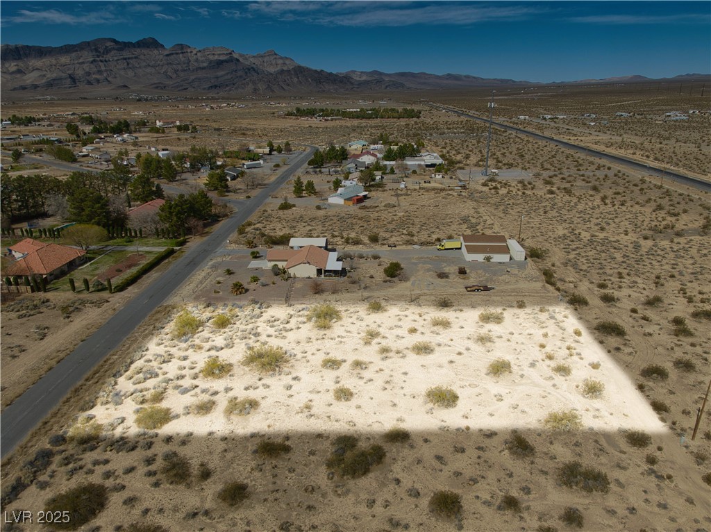 Photo 8 of 25, 5711 N Nopah Vista Avenue
