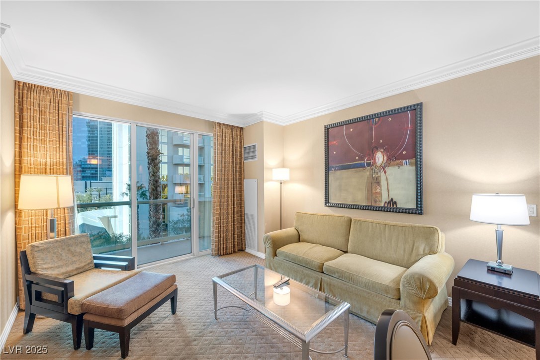 Photo 16 of 41, 135 E Harmon Avenue #221