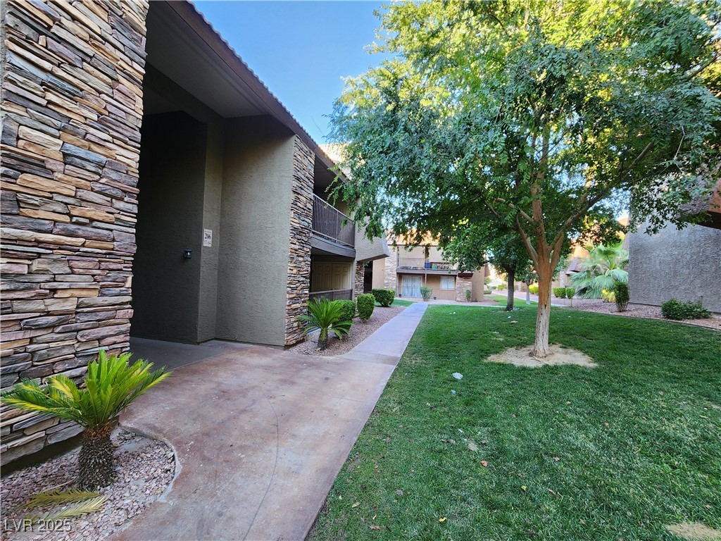 Photo 13 of 54, 4981 River Glen Drive #63