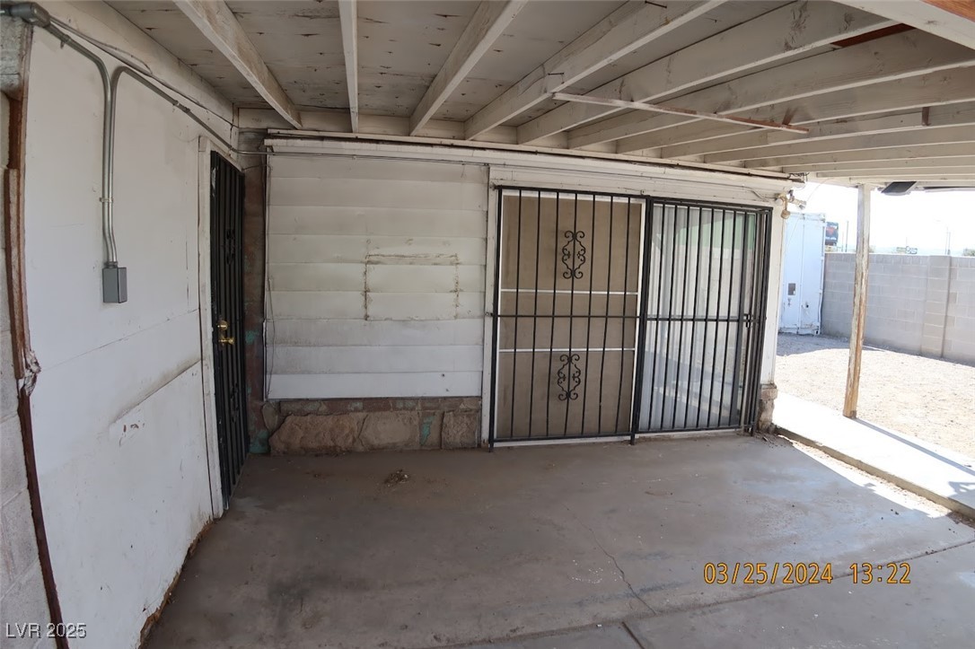 Photo 8 of 36, 10 E Bonanza Road