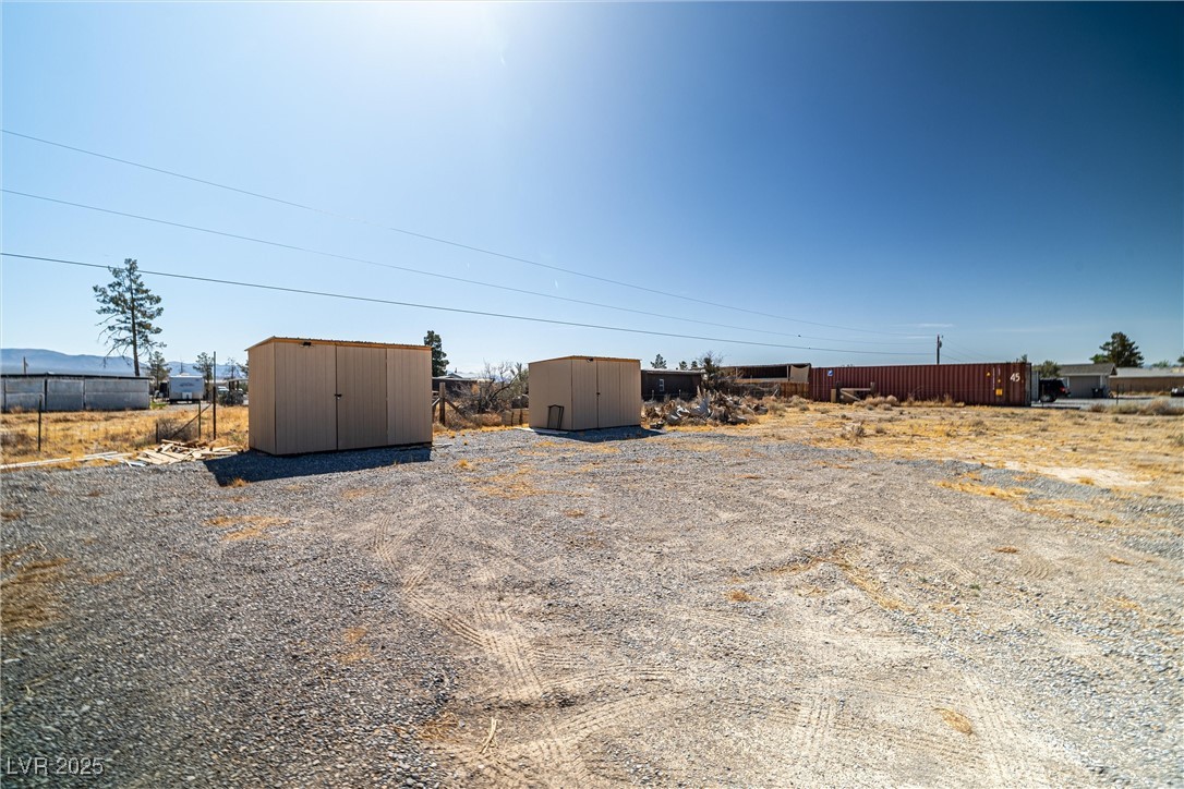 Photo 4 of 5111 Malibou Avenue