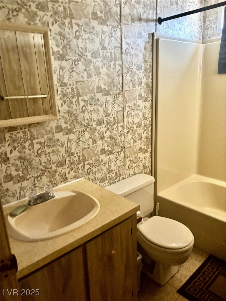 Photo 19 of 42, 3030 W Basin Avenue