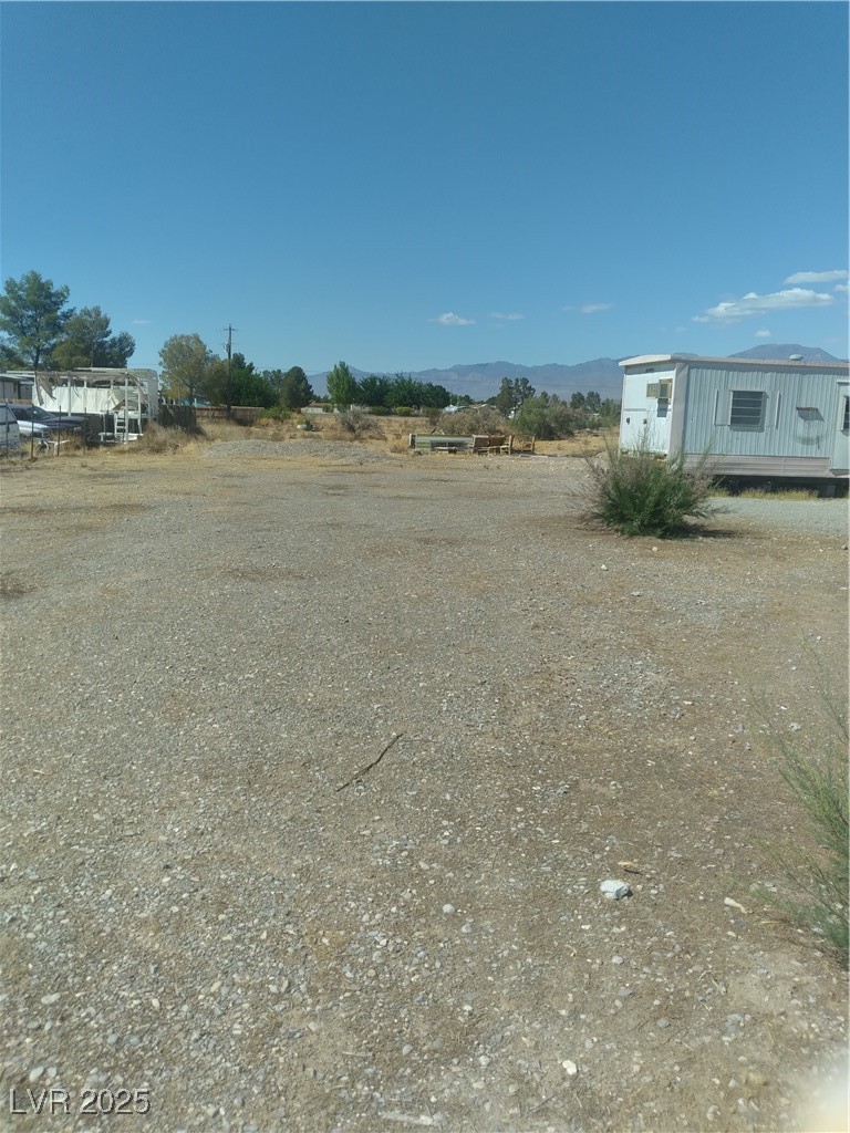 Photo 4 of 1820 E Pluto Street