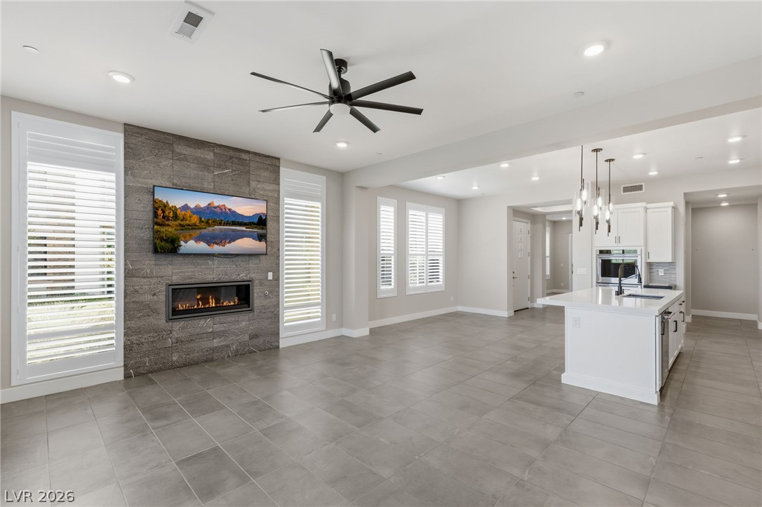 Photo 9 of 45, 11280 Granite Ridge Drive #1012