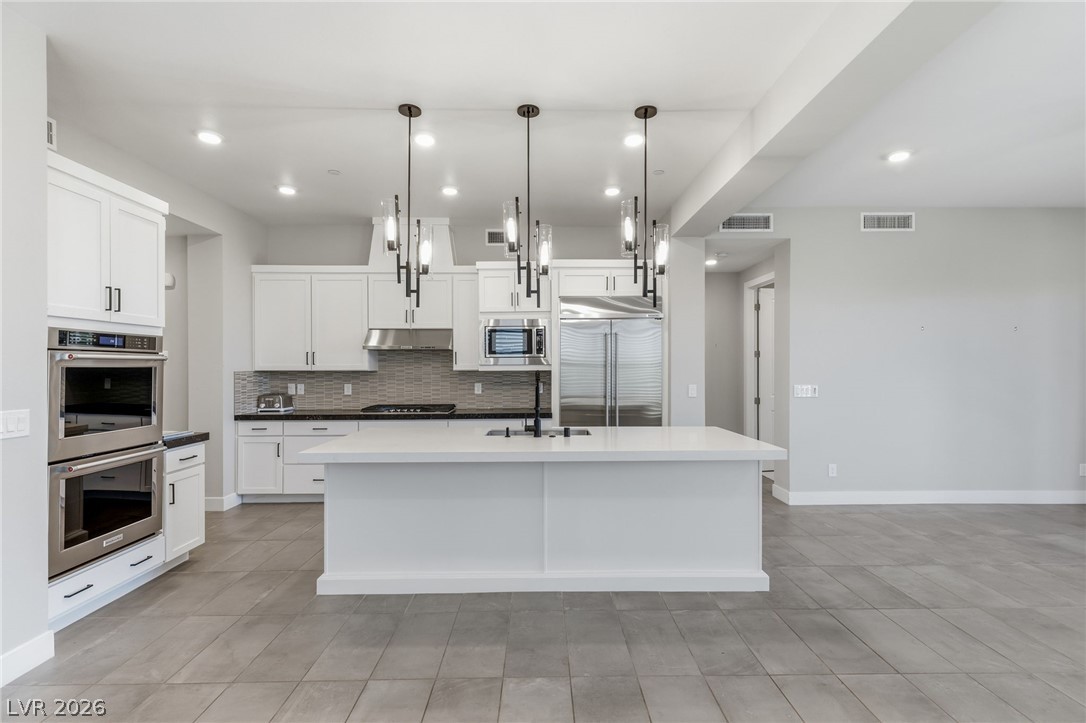 Photo 12 of 45, 11280 Granite Ridge Drive #1012