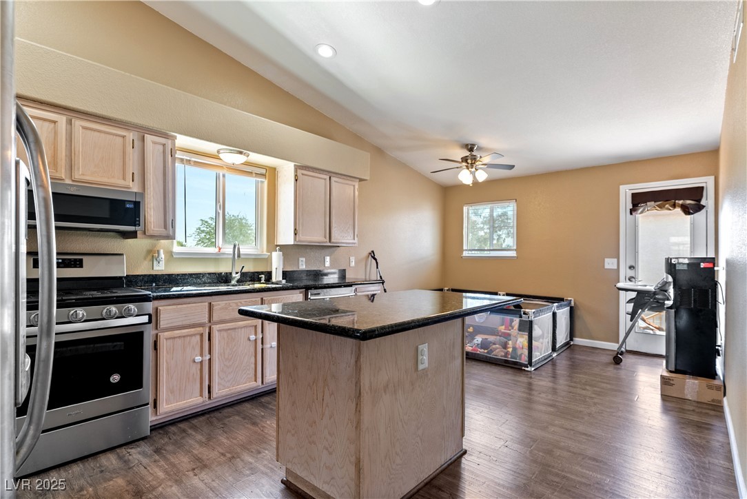 Photo 7 of 18, 7553 Durham Hall Avenue #201