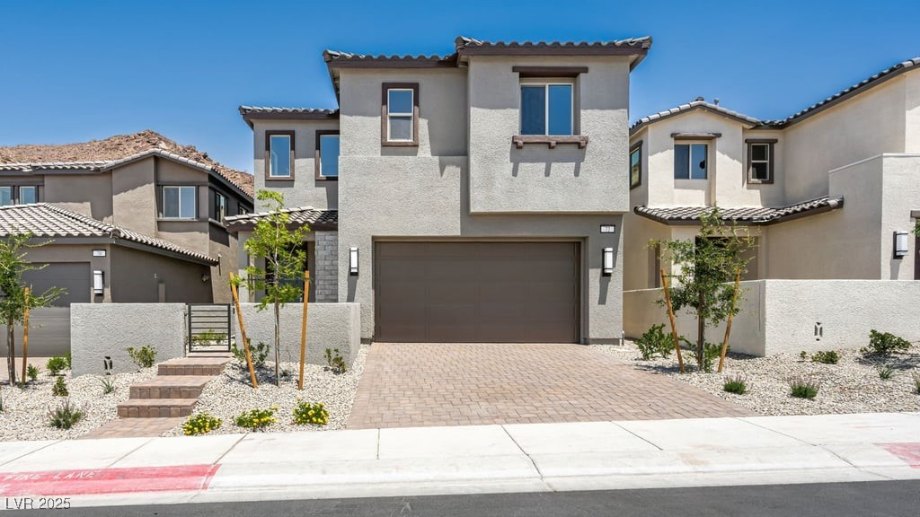 72 Via Montoro, Henderson 89011