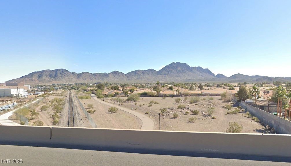Mission Drive, Henderson 89002