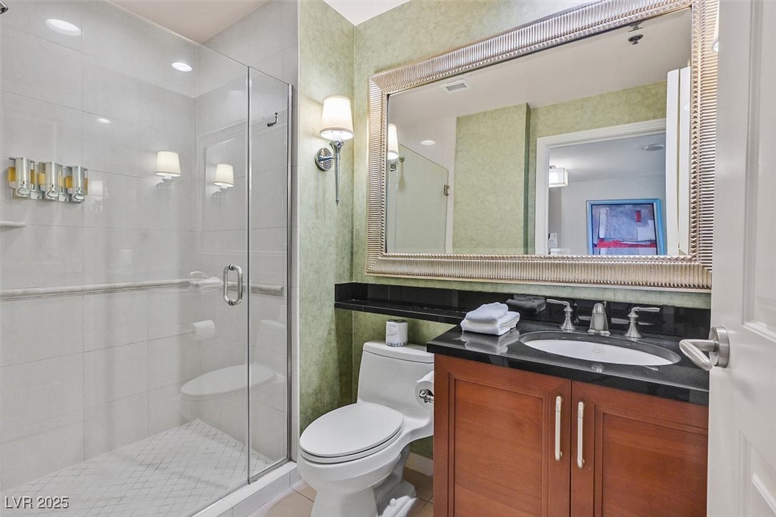 Photo 28 of 42, 135 E Harmon Avenue #1401