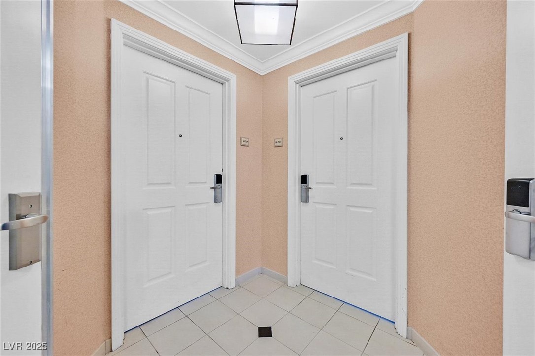 Photo 10 of 42, 135 E Harmon Avenue #1401