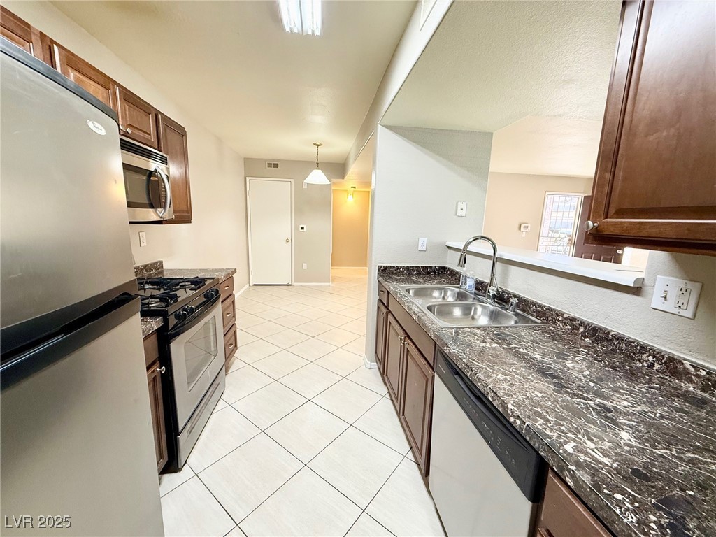 Photo 3 of 7885 W Flamingo Road #1101