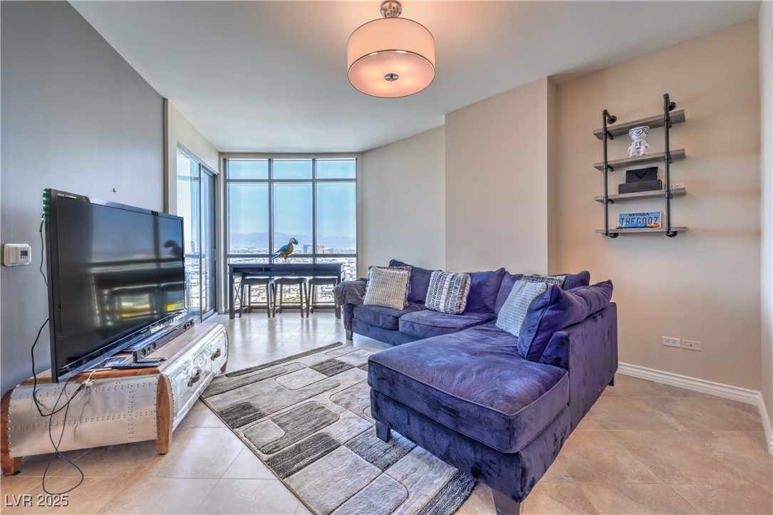 Photo 12 of 40, 200 W Sahara Avenue #2210
