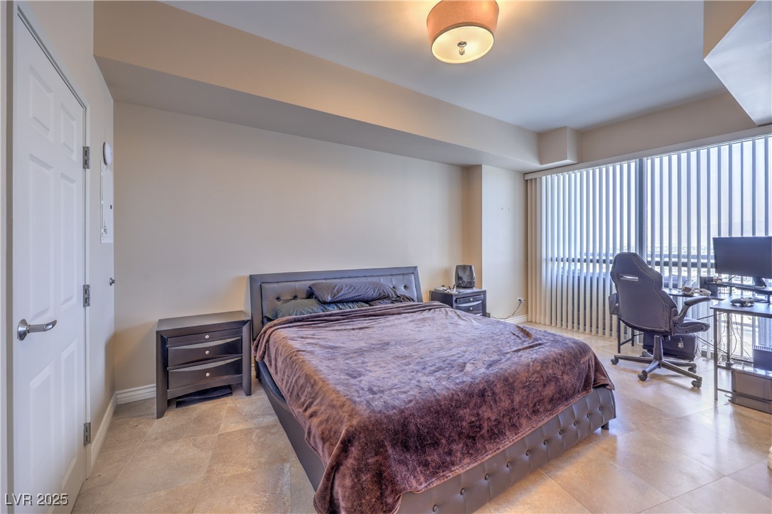 Photo 22 of 40, 200 W Sahara Avenue #2210