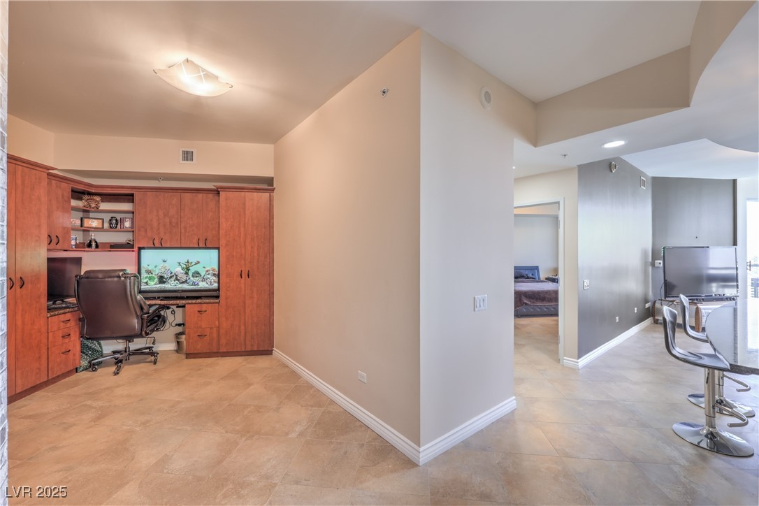 Photo 7 of 40, 200 W Sahara Avenue #2210
