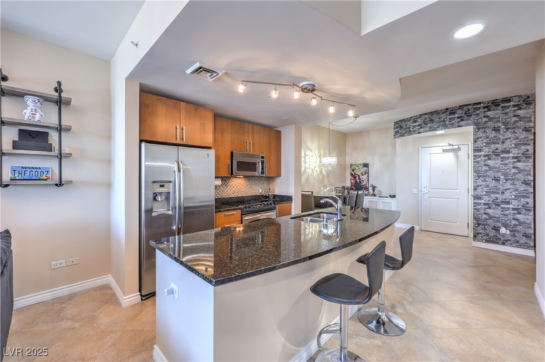 Photo 19 of 40, 200 W Sahara Avenue #2210
