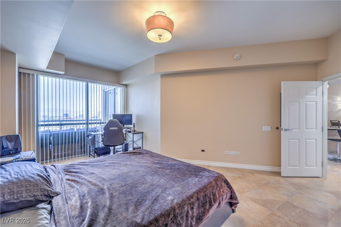 Photo 23 of 40, 200 W Sahara Avenue #2210
