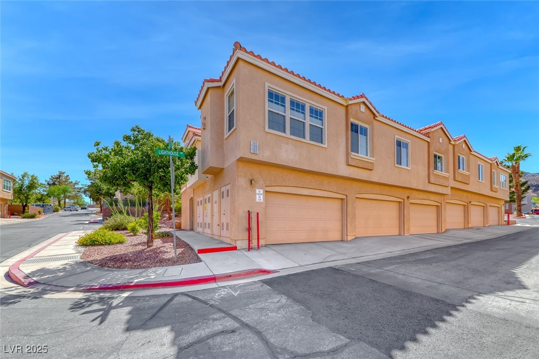 105 Lighthouse Drive #105, Boulder City 89005