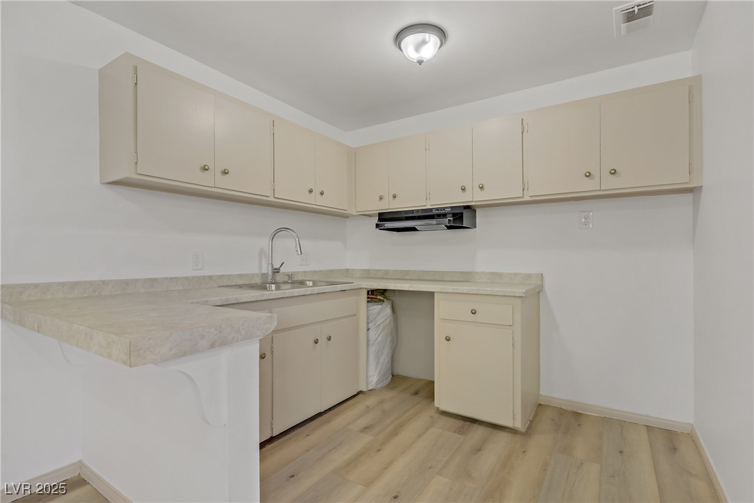 Photo 13 of 31, 304 Orland Street #47