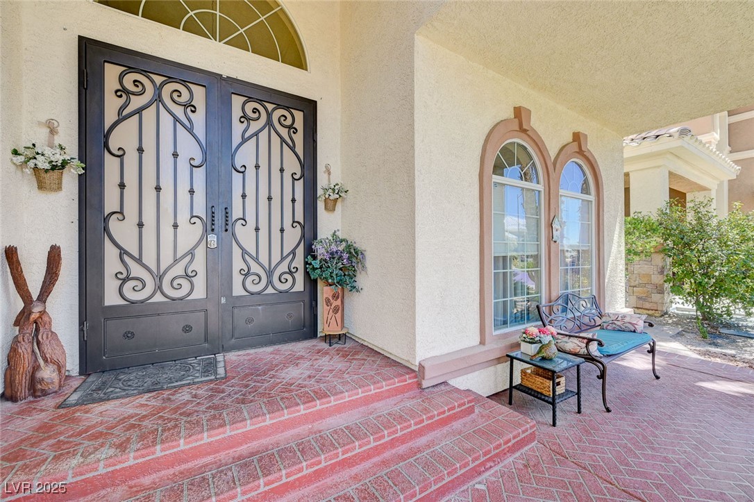 Photo 2 of 8960 Lansberry Court