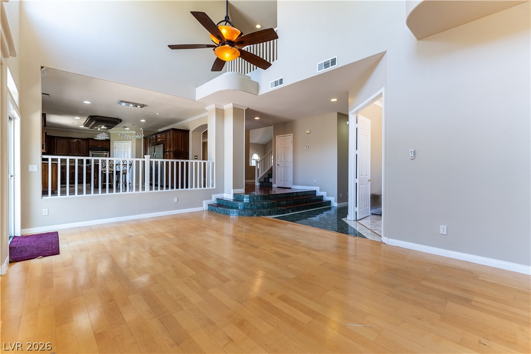 Photo 11 of 37, 8960 Lansberry Court