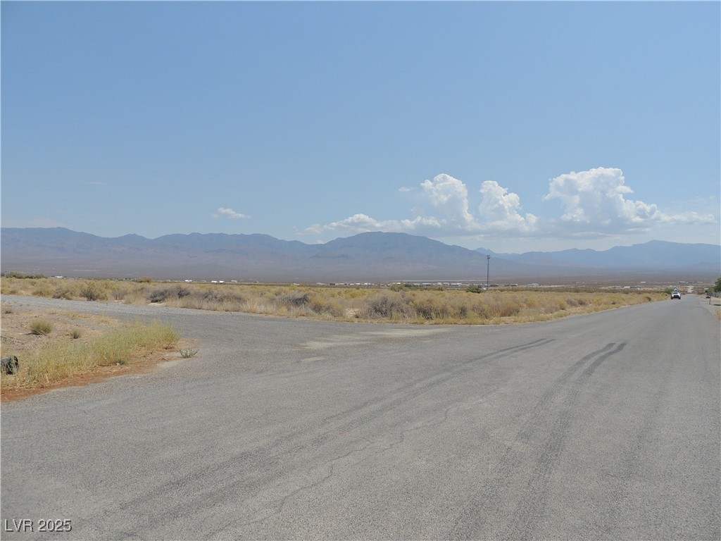 Photo 4 of 60 E Bonita Avenue