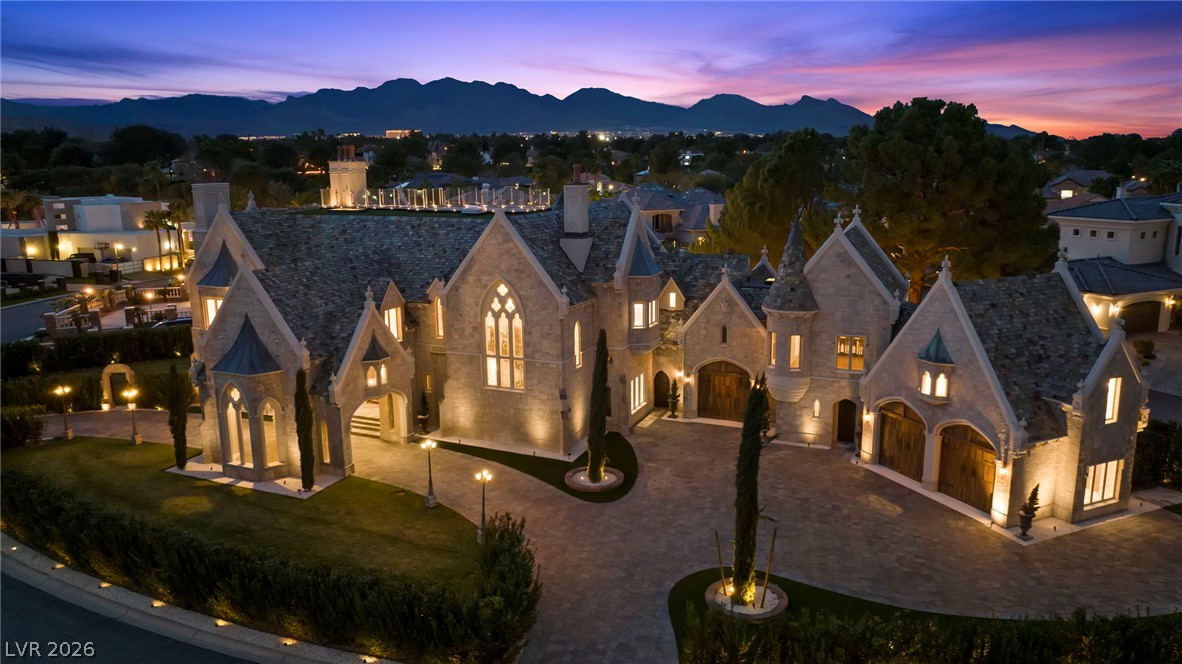 2928 Coast Line Court, Las Vegas 89117