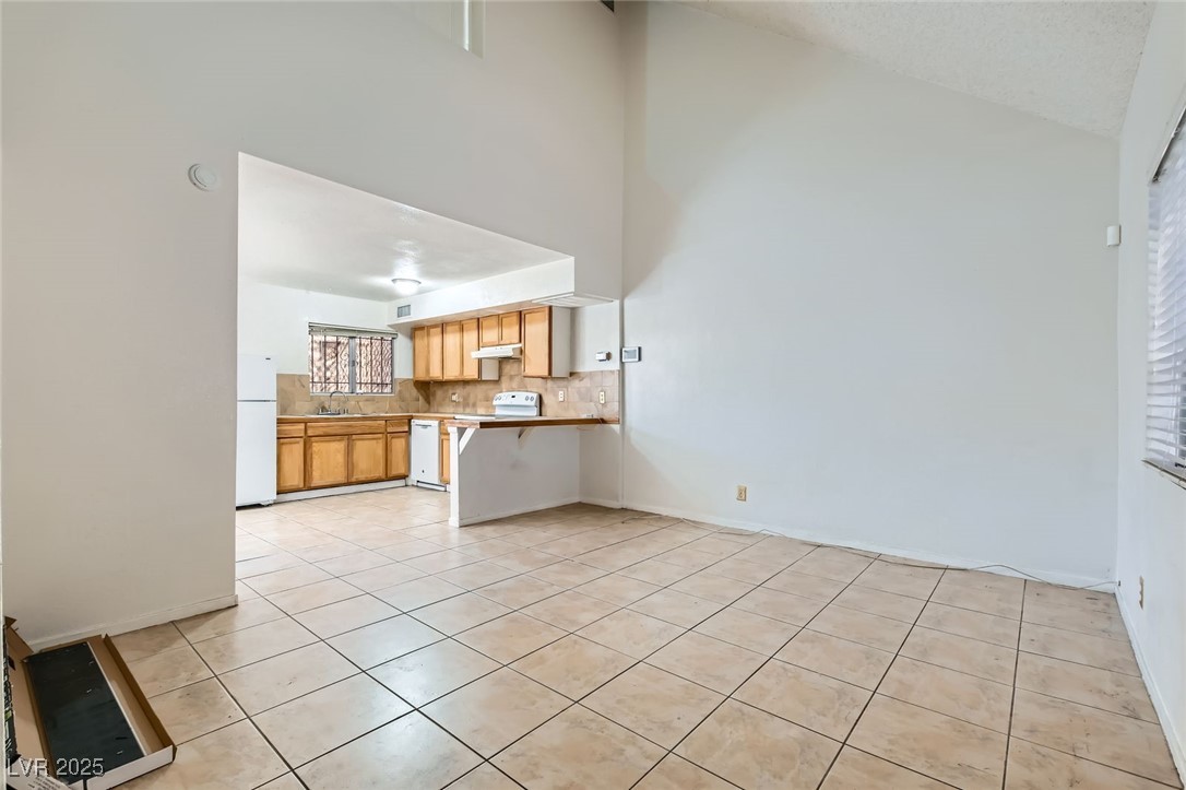 Photo 2 of 5125 Gray Lane #B