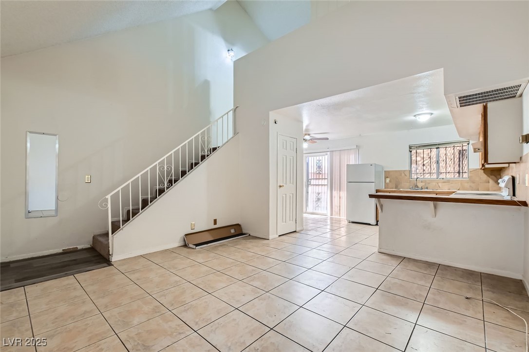 Photo 3 of 5125 Gray Lane #B