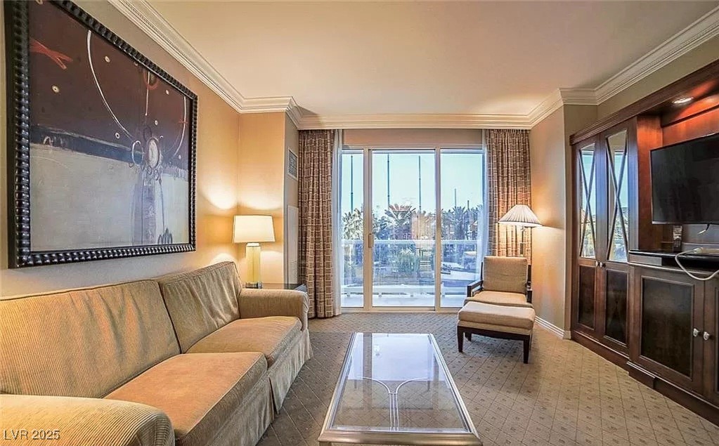 Photo 3 of 125 E Harmon Avenue #220