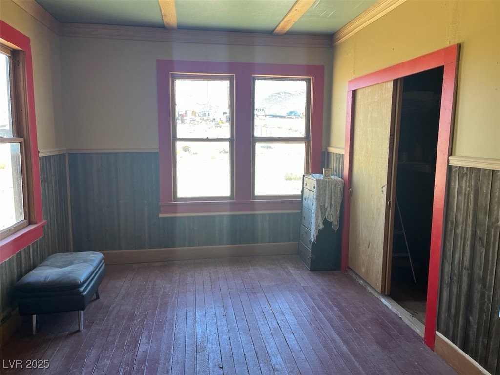 Photo 4 of 901 E Myers Avenue