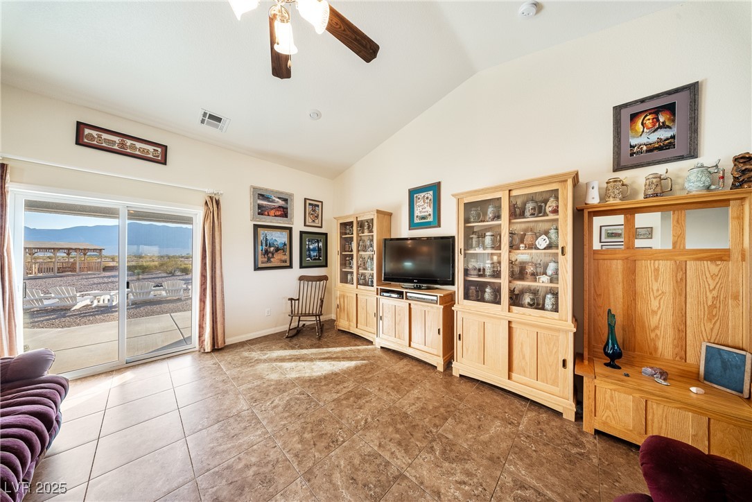 Photo 14 of 52, 4153 W Panorama Street