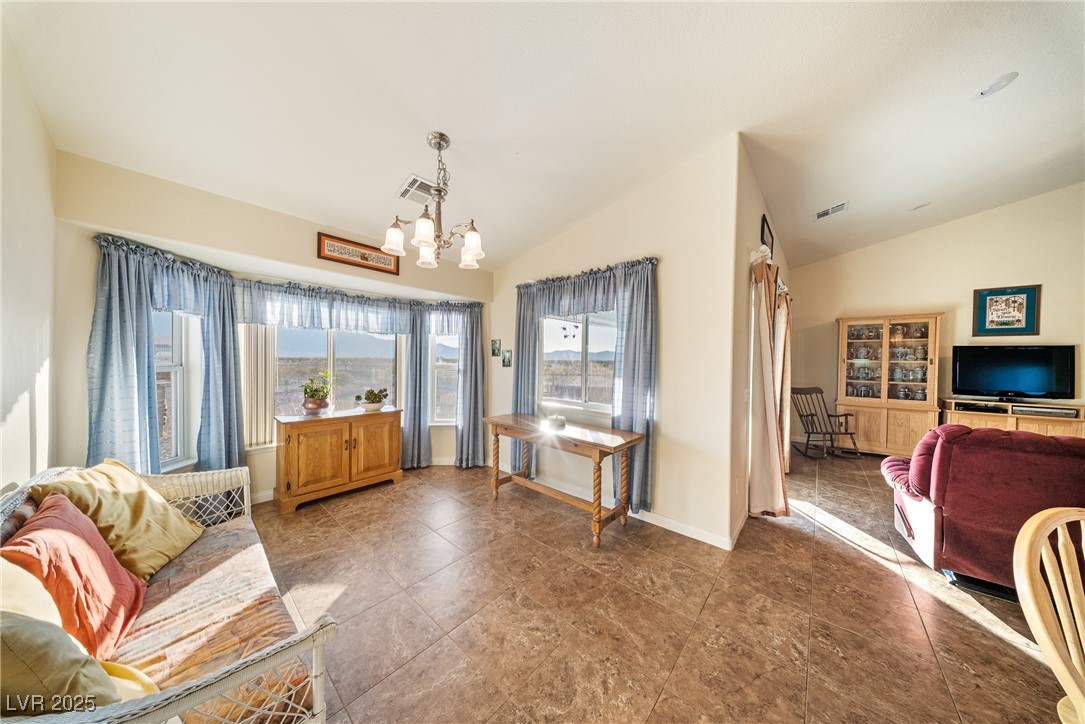 Photo 18 of 52, 4153 W Panorama Street