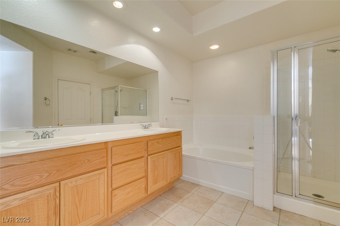 Photo 34 of 48, 1004 Collingtree Street