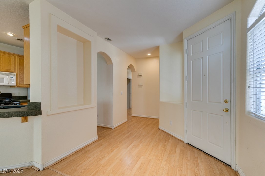 Photo 8 of 48, 1004 Collingtree Street
