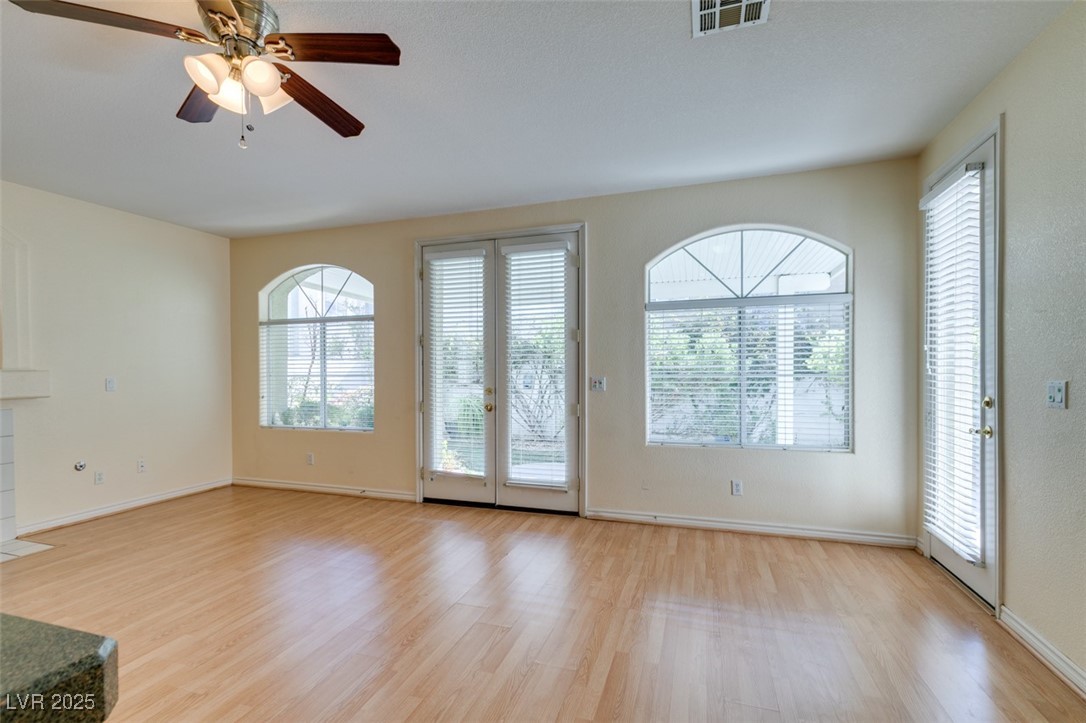Photo 15 of 48, 1004 Collingtree Street