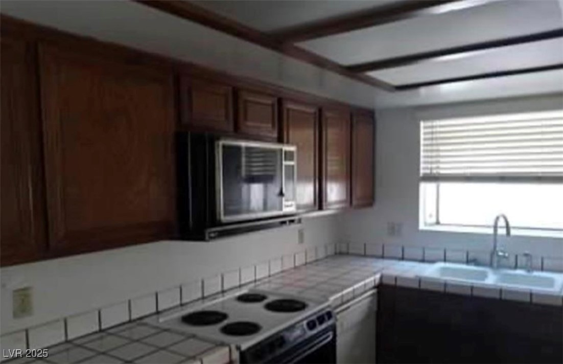 Photo 10 of 26, 4453 Alto Verde Drive