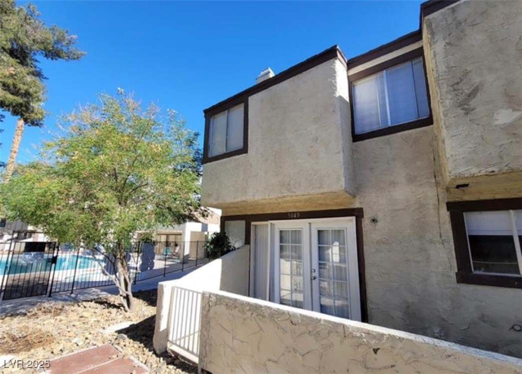 Photo 6 of 45, 5049 Spencer Street #D