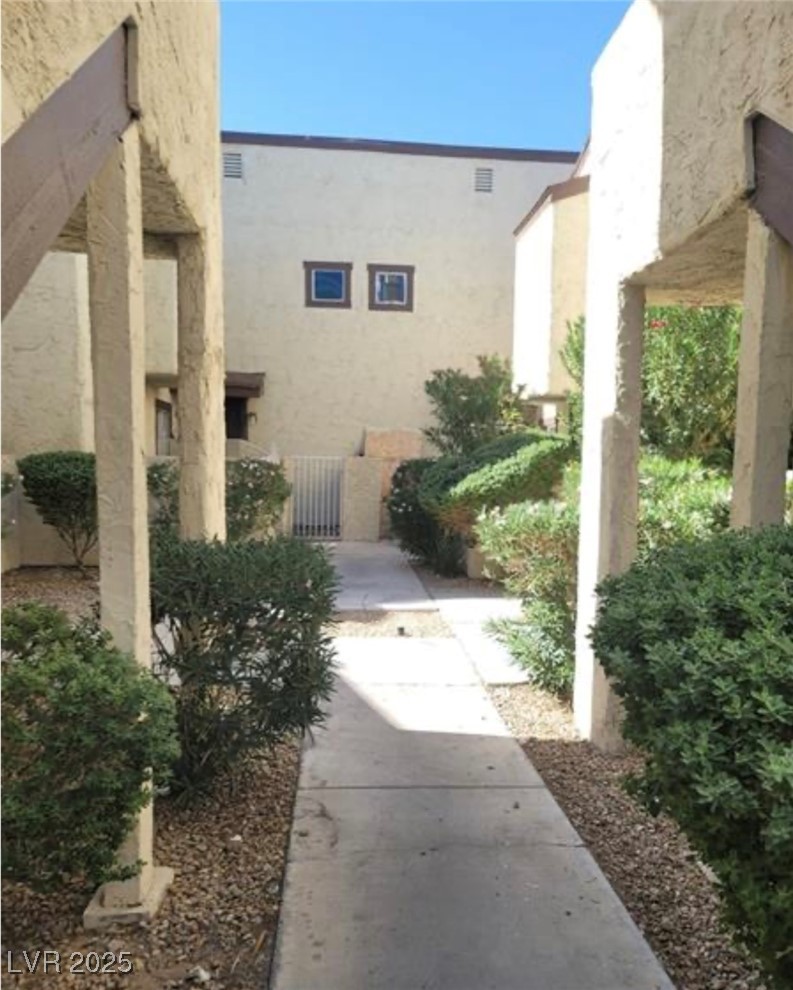Photo 7 of 45, 5049 Spencer Street #D