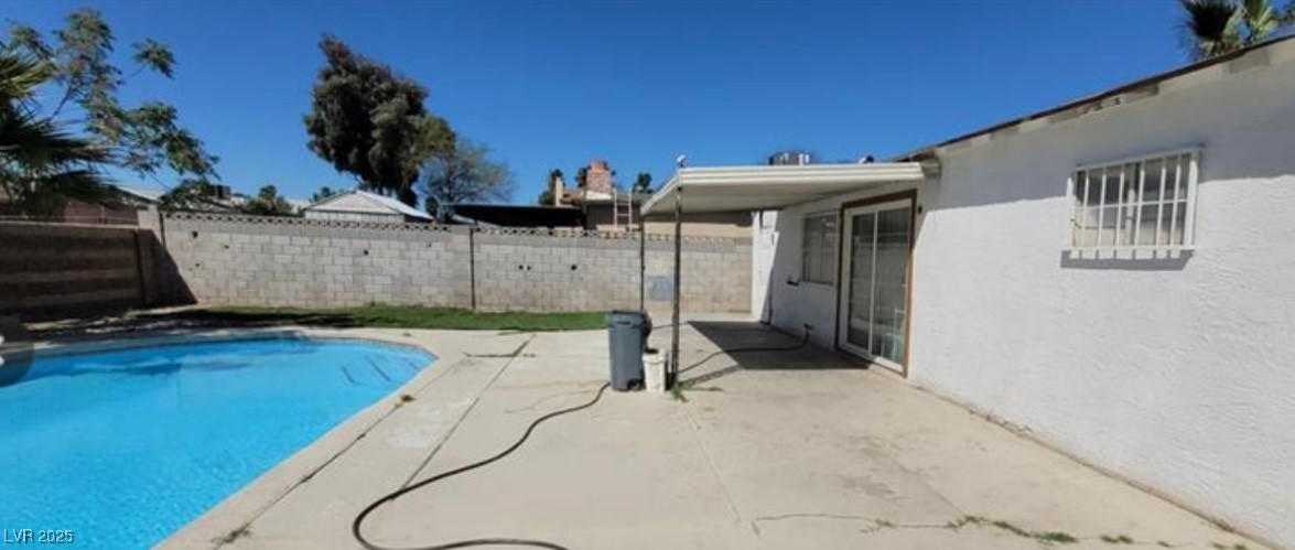 Photo 33 of 34, 2932 Demetrius Avenue