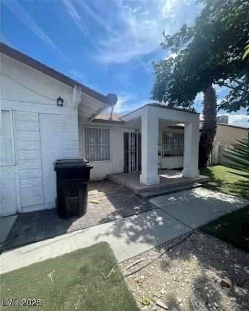 Photo 3 of 2932 Demetrius Avenue