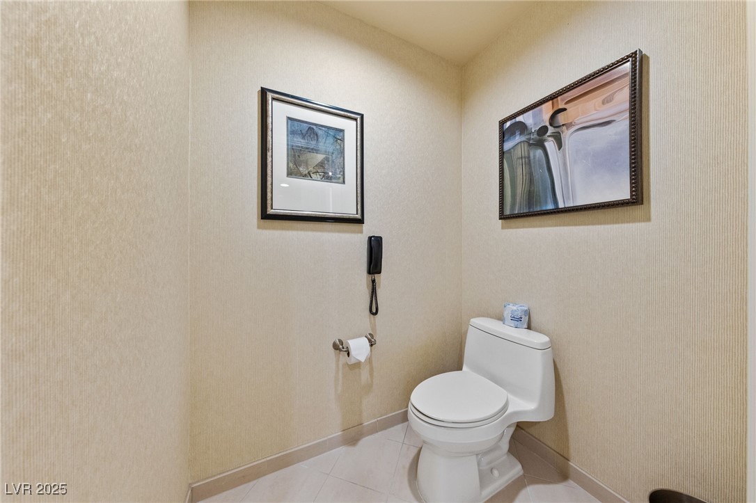 Photo 12 of 20, 145 E Harmon Avenue #2918