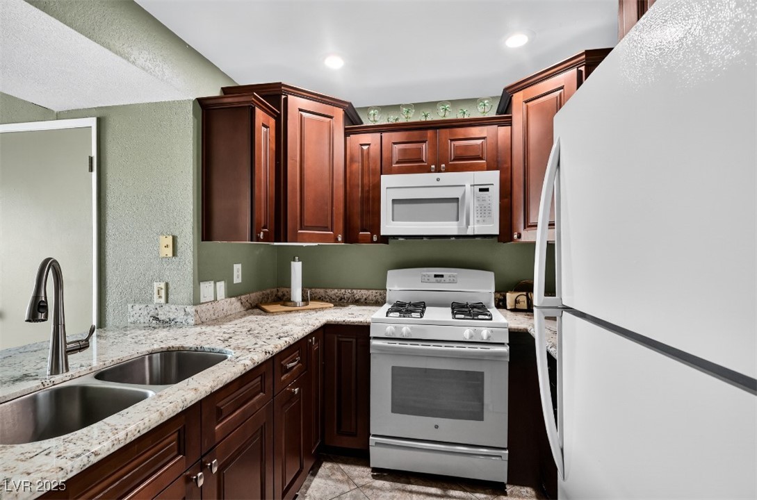 Photo 10 of 22, 3830 Desert Marina Drive #170