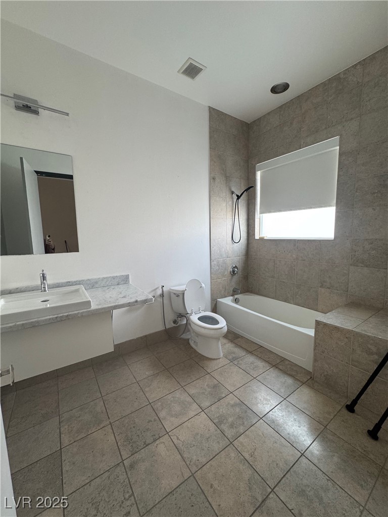 Photo 12 of 13, 2775 W Pebble Road #501
